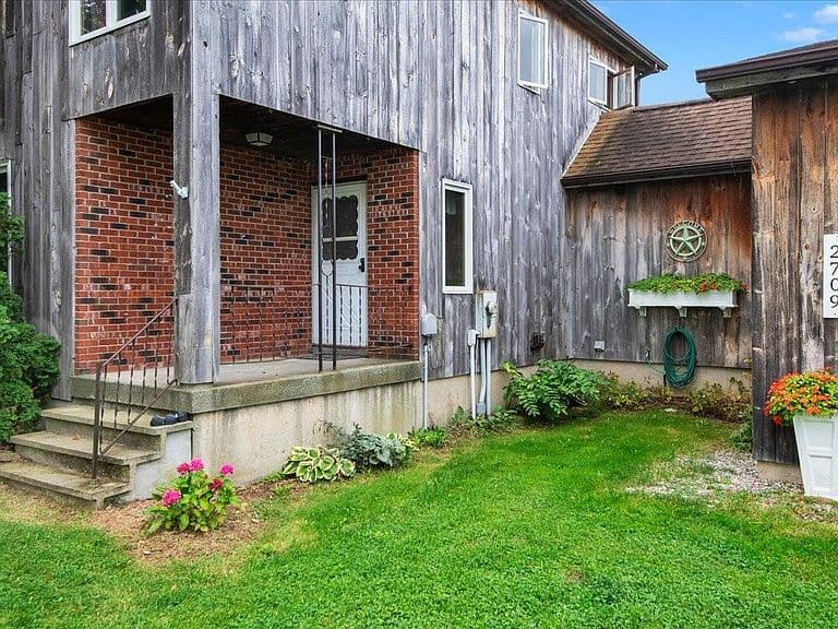 2709 Fuller Mountain Road photo 4