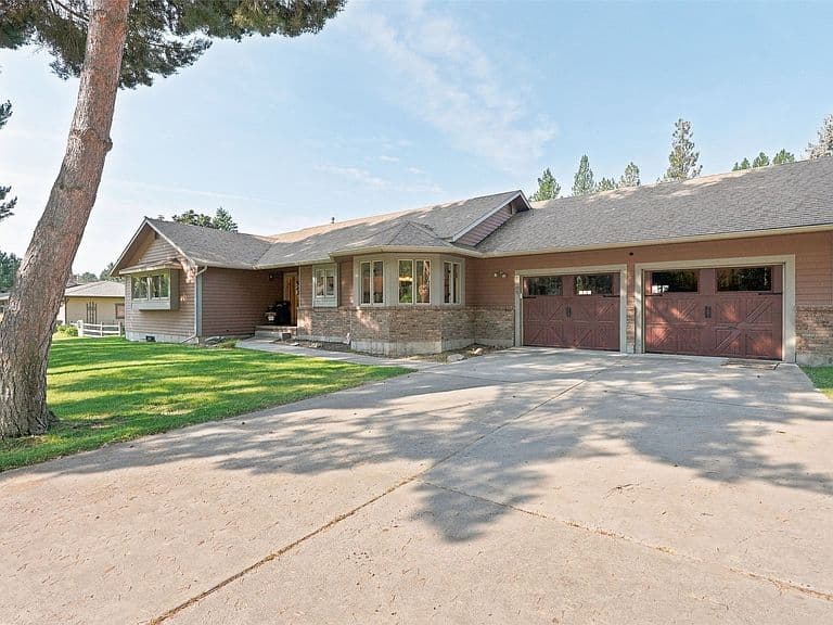 5005 Larch Ave photo 1