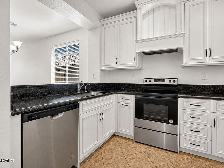 3819 W LINKS Drive photo 5