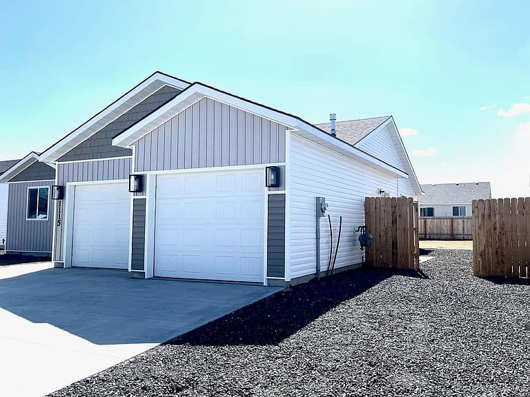 1115 Meadow Lake Loop photo 2