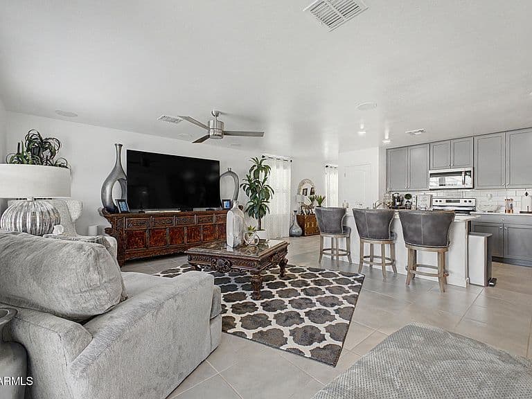 1629 W PIMA Court photo 5