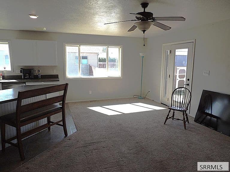 27 N White Pine Ln photo 5