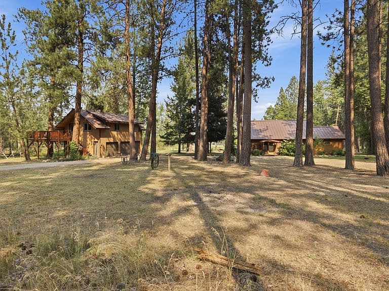 4664 Watt Ln photo 2