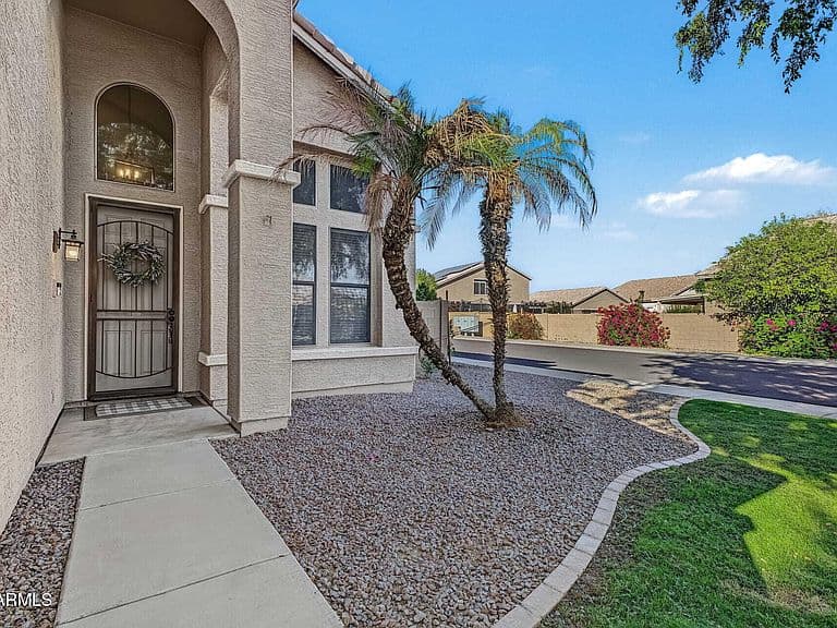 9032 W ADAM Avenue photo 4