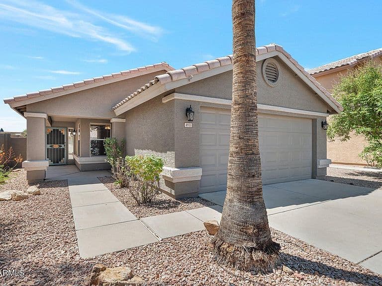 4911 W Wikieup Lane photo 1