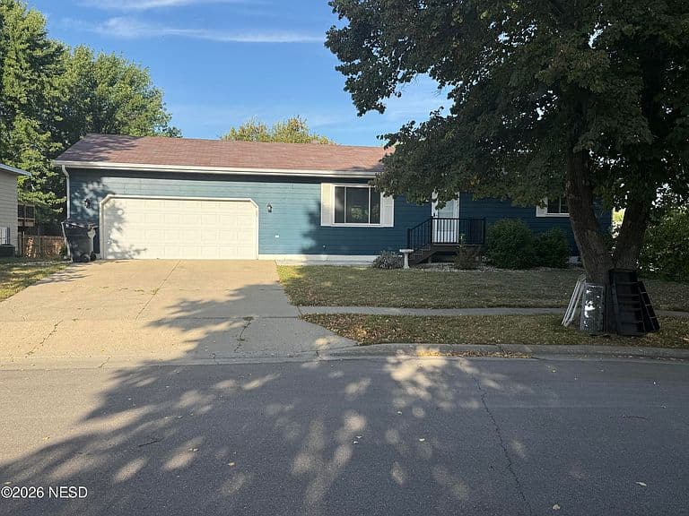 407 Herzog Dr photo 2