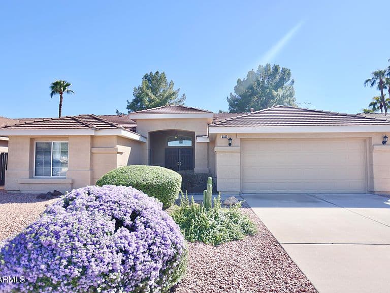 3337 E BEARDSLEY Road photo 1