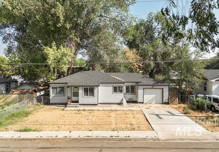 730 E Cedar St photo 2