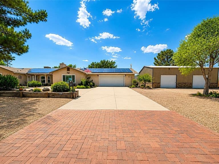 3715 Cantle Drive photo 1