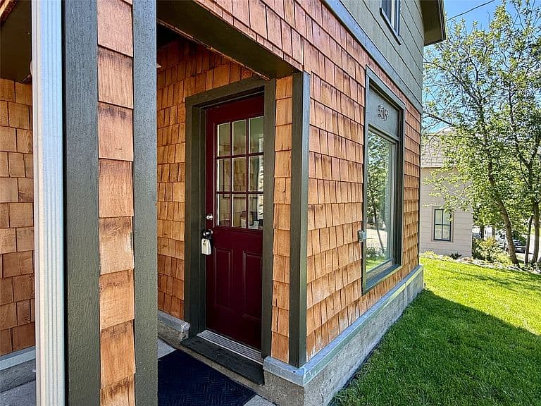519 1st St photo 4