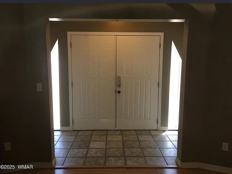 4532 1st N photo 3