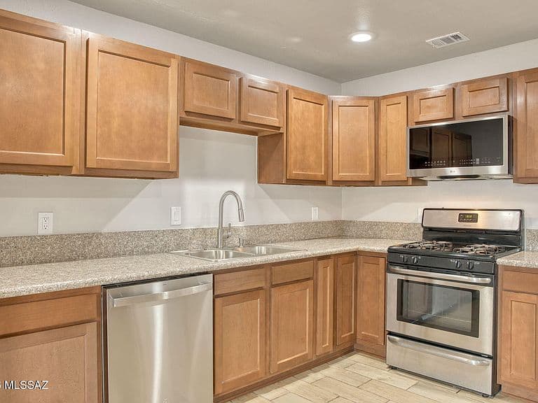 949 W Calle Aragon photo 3