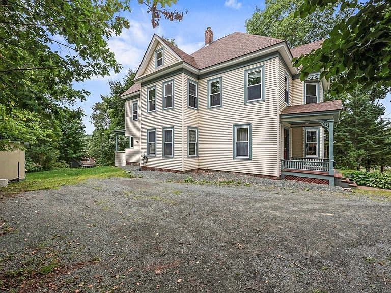 73 Bunker Hill Street photo 1