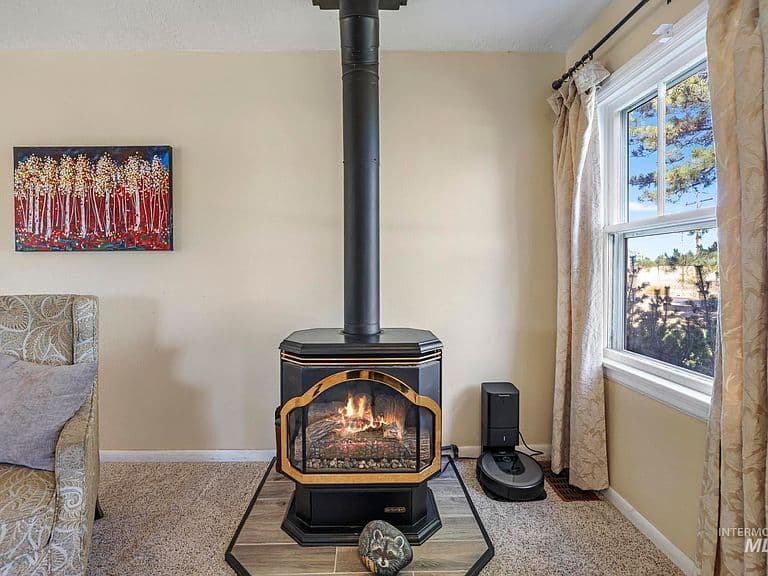 1213 Burley Ave photo 5