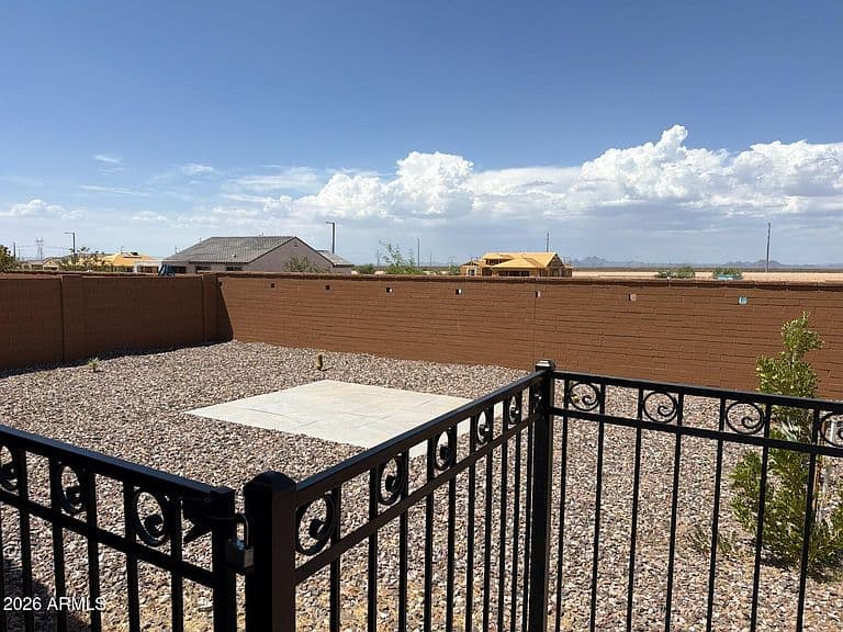 27080 W ADAM Avenue photo 3