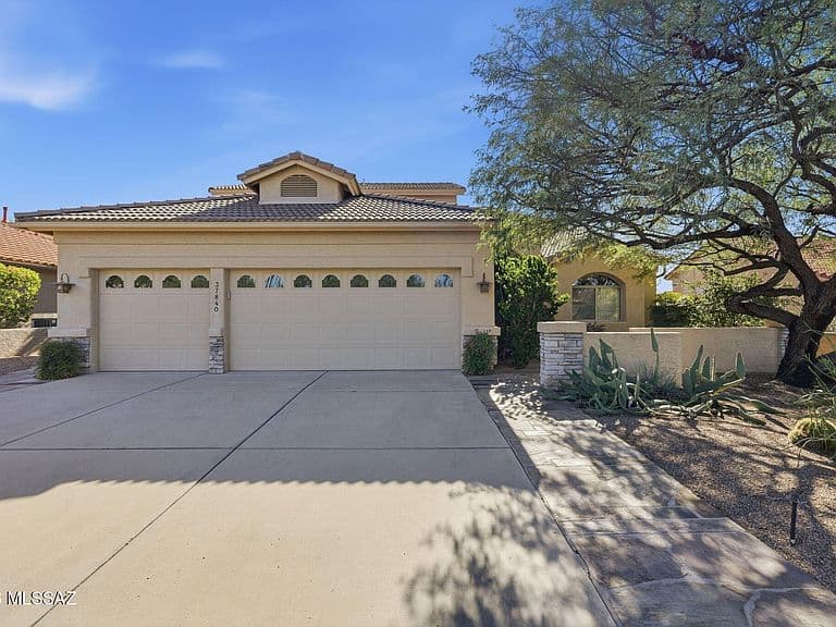 37840 S Desert Terrace Dr photo 2