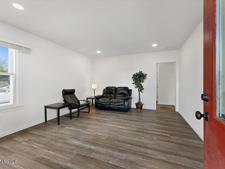 1848 F St photo 3