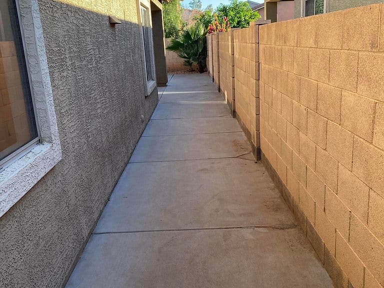 17645 W LUNDBERG Street photo 4