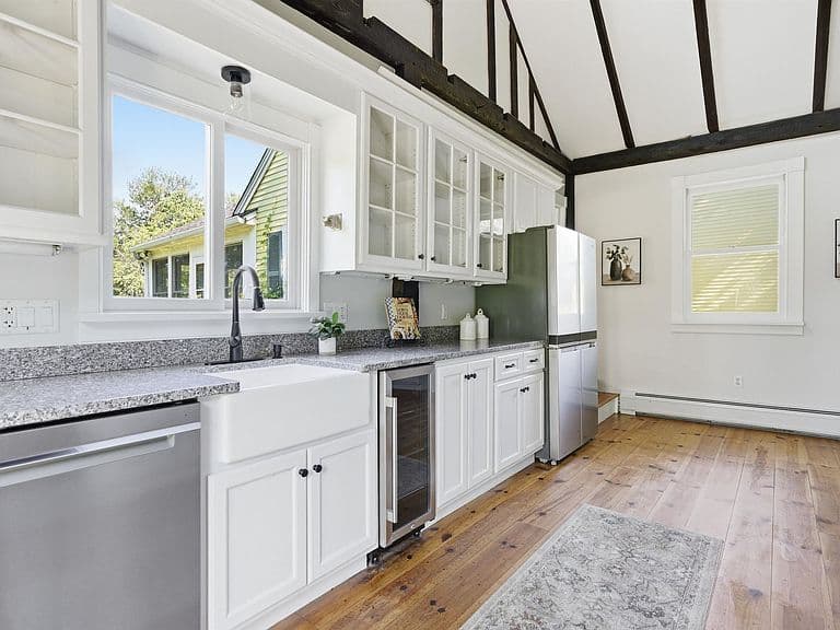 102 Hubbard Hill Road photo 5