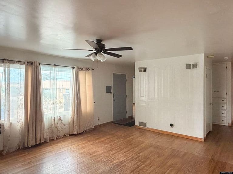 1225 High St photo 4