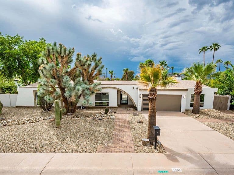 4949 E Shaw Butte Drive photo 2
