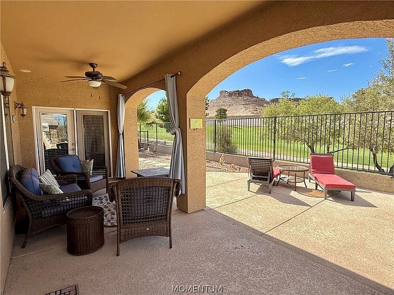 602 Country Club Drive photo 5