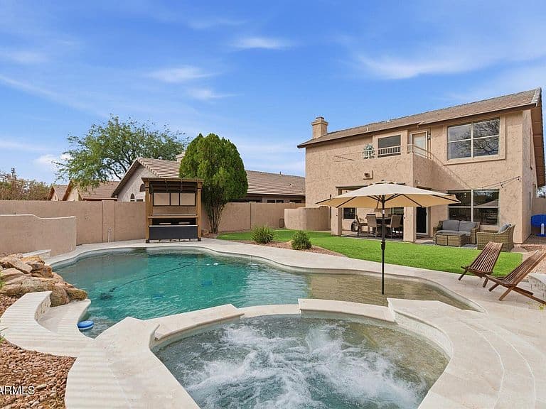 21627 N 45th Pl photo 1