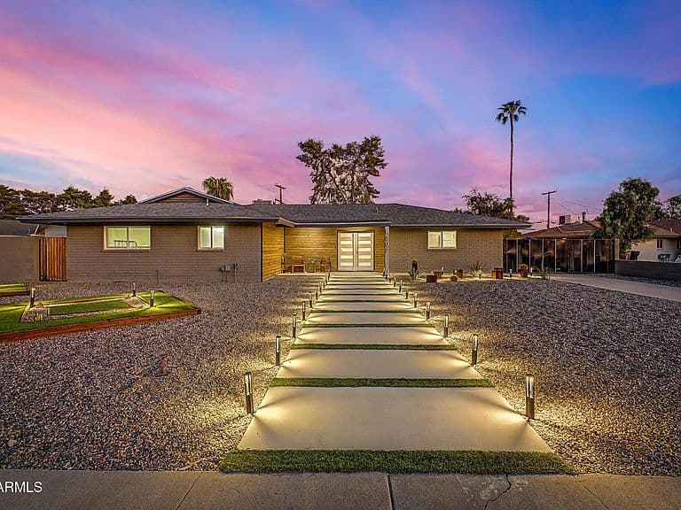8307 E RANCHO VISTA Drive photo 3