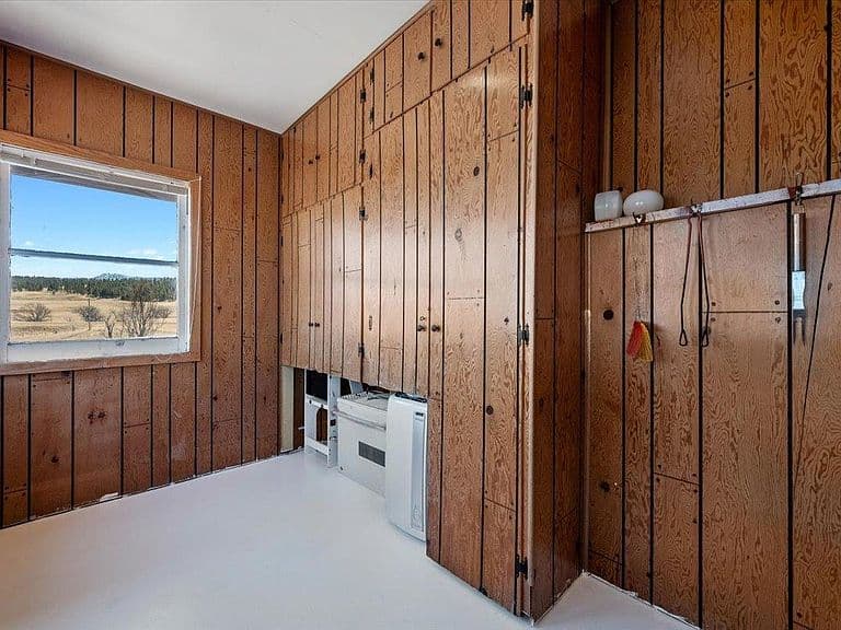 10484 W Highway 14 photo 3