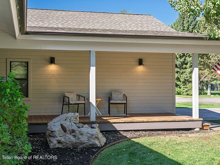 1740 W Diamond Hitch Dr photo 4