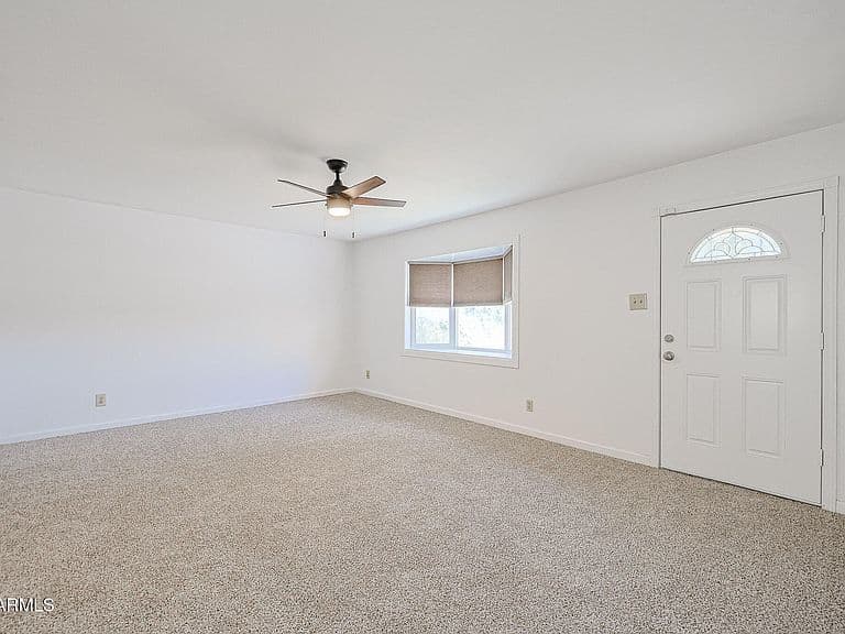 4532 W MONTEBELLO Avenue photo 5
