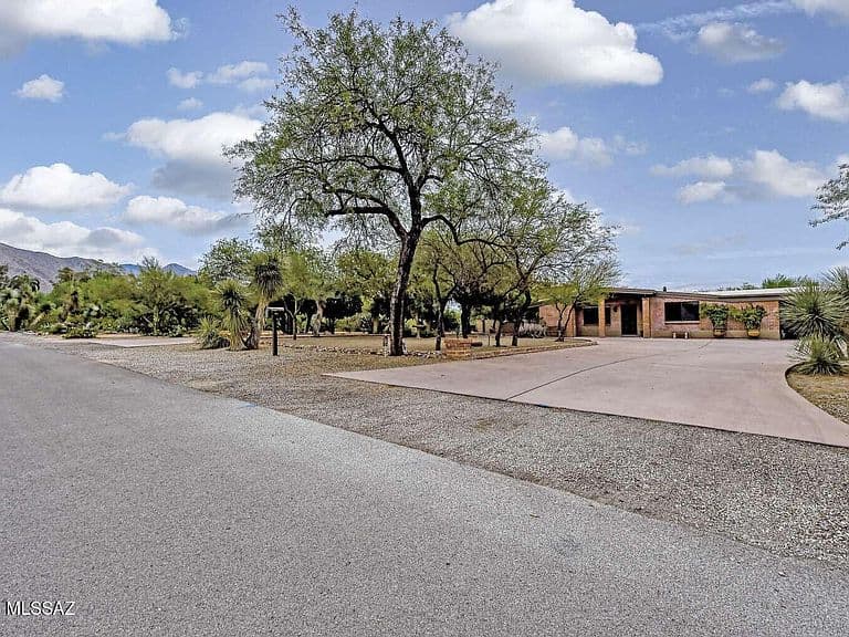 801 W Samalayuca Dr photo 5