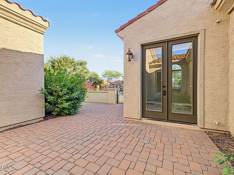18614 W MARSHALL Avenue photo 4