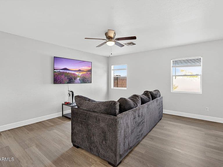 4610 E Superior Rd photo 5