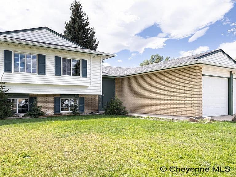 5415 Rangeview Dr photo 2