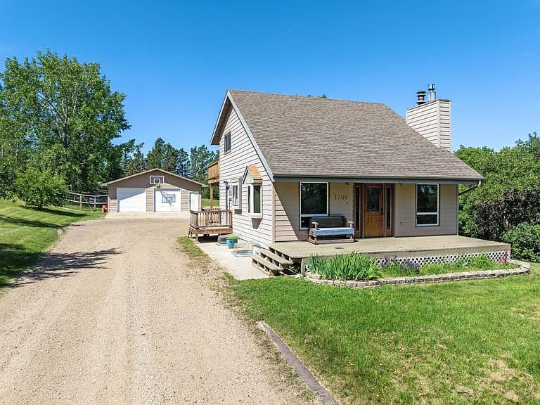 1700 Sundown Dr photo 1