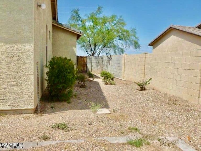 12527 W DIAZ Drive photo 5