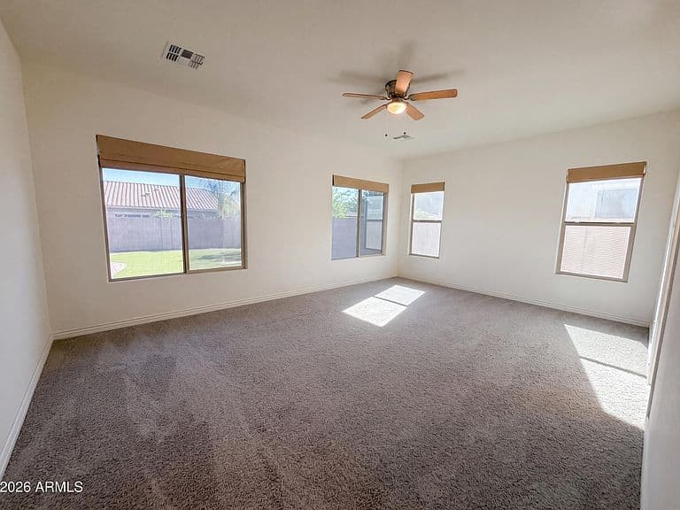 2312 E SUSAN Drive photo 4