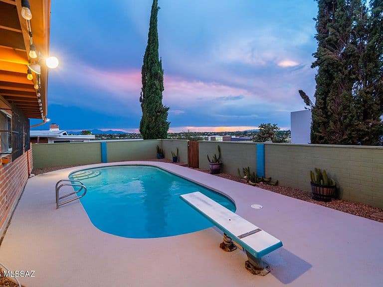 2440 S Camino Seco photo 4