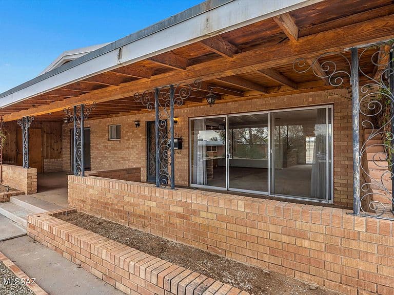 1974 W Calle Mecedora photo 4