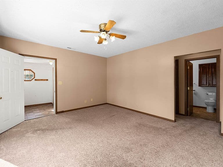 106 S Williams Ave photo 4