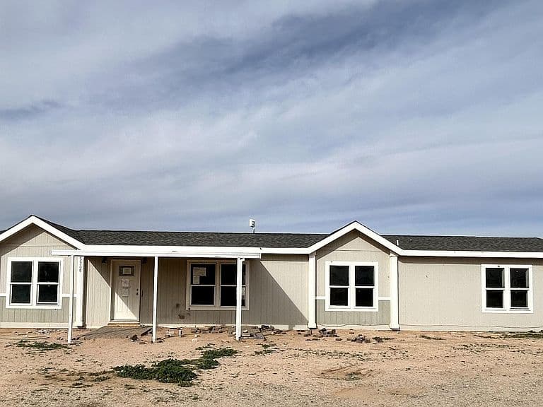 22708 E Darlene Dr photo 1