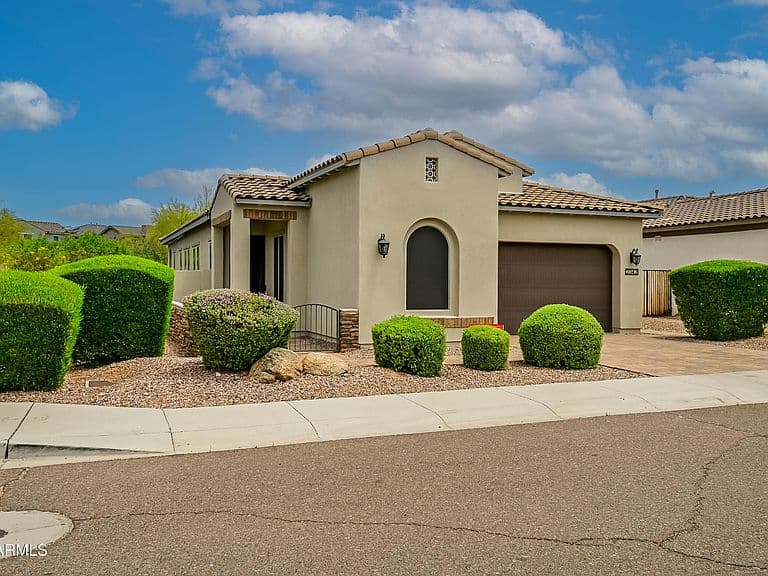 2342 W Duane Lane photo 1