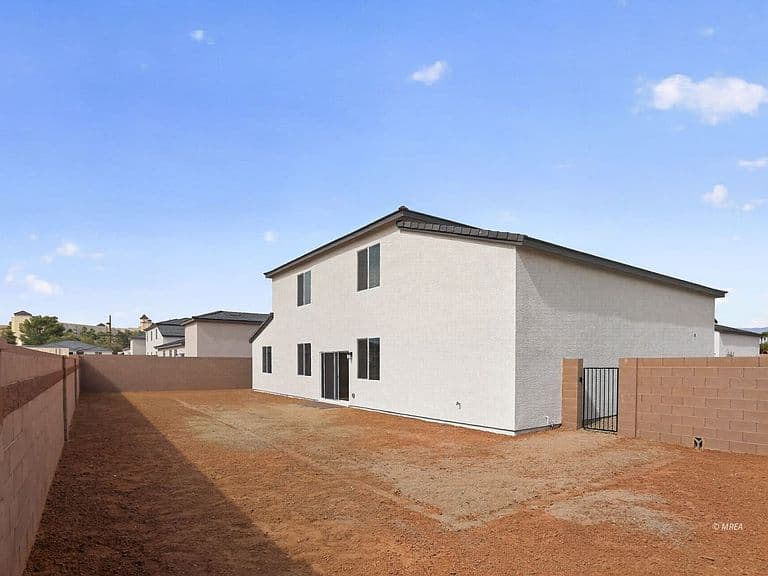 317 Sam Way photo 5