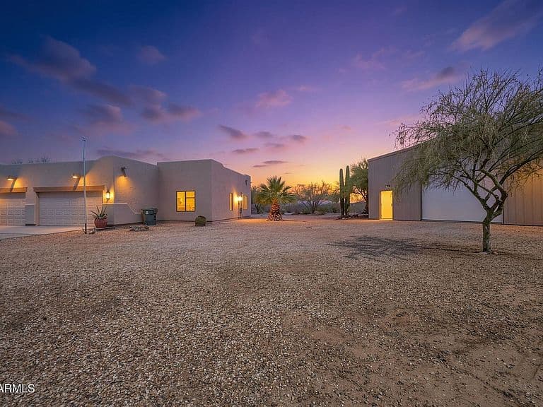 25617 W QUAILS NEST Lane photo 2