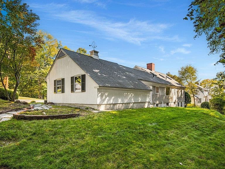 15 Pleasant View Avenue photo 4