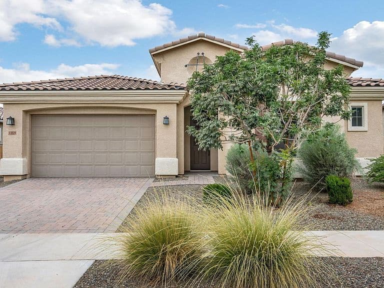 23026 E ORCHARD Lane photo 1