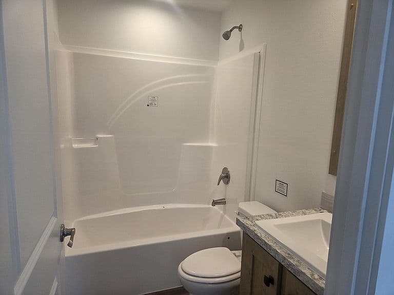 420 Custer St photo 2