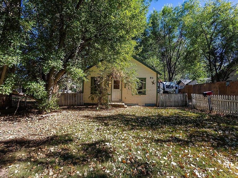 82 N Sugar St photo 1