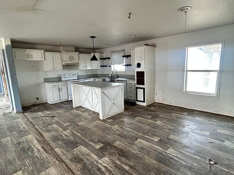 22708 E Darlene Dr photo 4